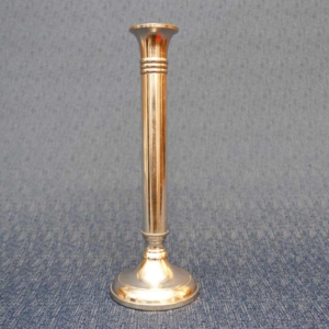 Kynttilänjalka, metallia, korkeus 26,5 cm