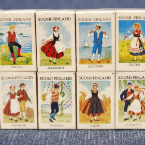 Tulitikkurasiat 8 kpl kansallispuvut