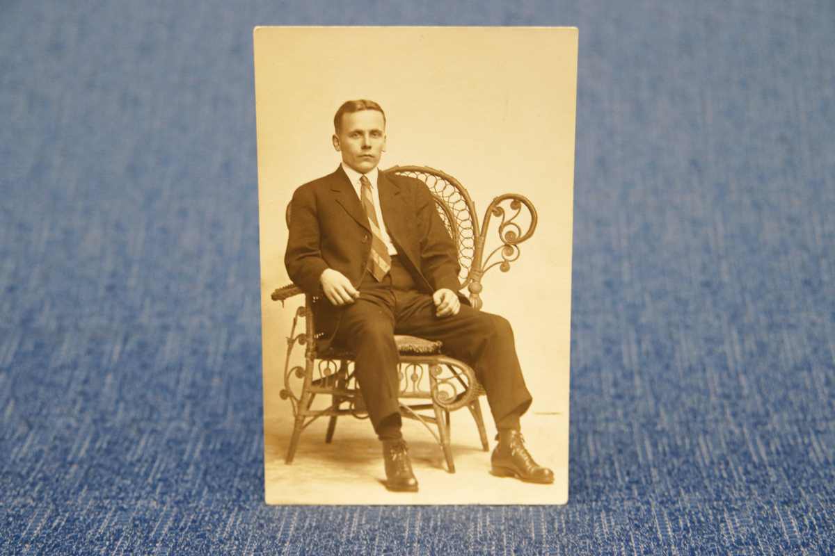 Vanha valokuvapostikortti 1900-luku alku