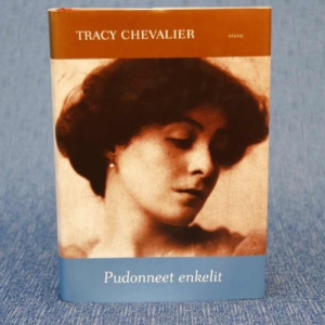 Tracy Chevalier Pudonneet enkelit