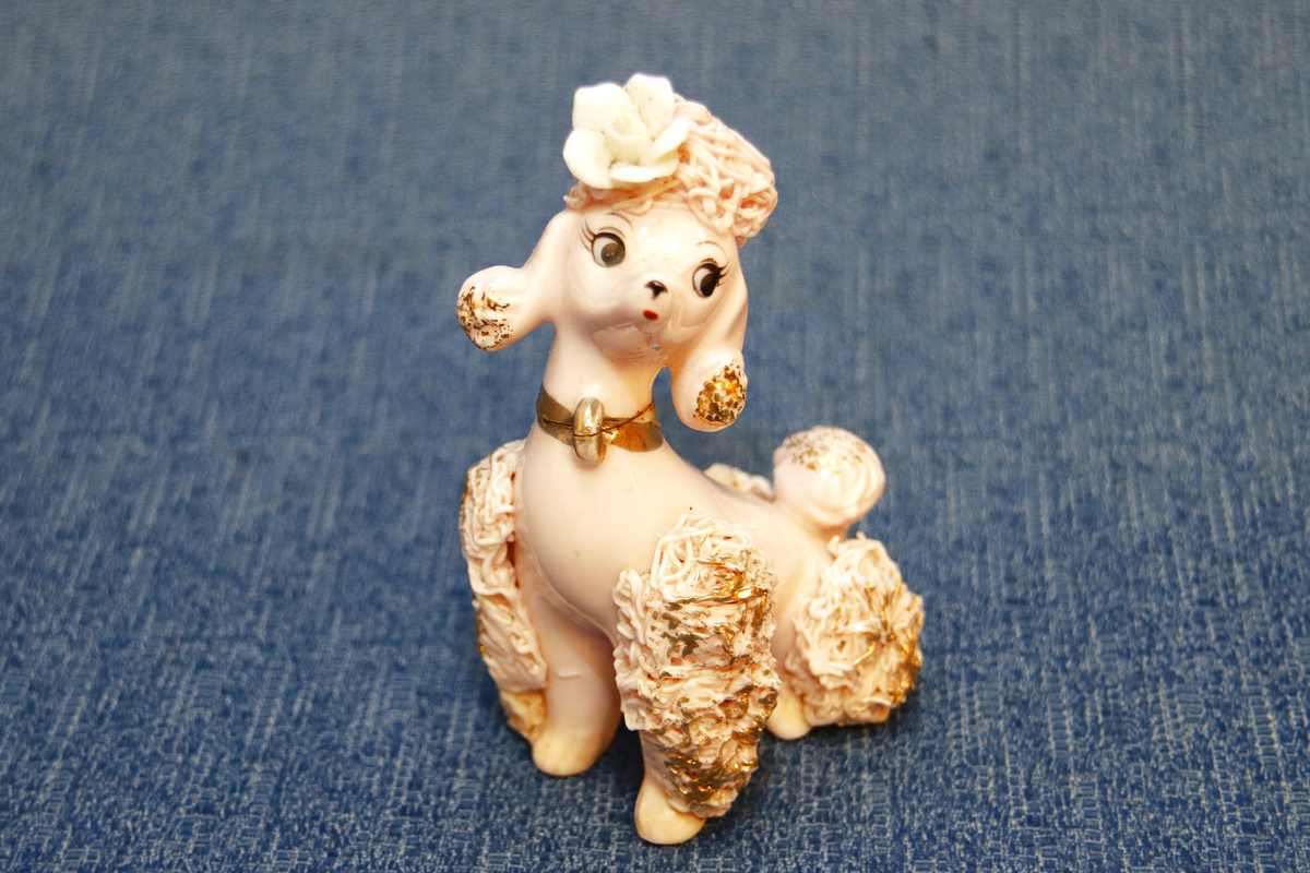 Vanha posliinikoira made in Japan